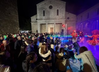 Chiusi, si chiude la 43ª Festa dell’Uva e del Vino: a San Silvestro e Sant’Angelo le sfide storiche Festa dell'Uva