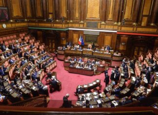 Fine vita, legge nella ‘palude’ del Senato. Fdi: “Nodo tecnico”. Pd accusa: “Presa in giro”