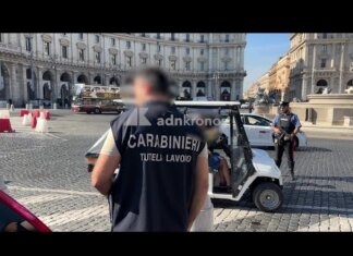 Golf car, blitz dei carabinieri del Nucleo ispettorato del lavoro: il video dei controlli a Roma