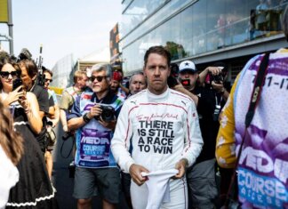 Gp Monza, l’omaggio commosso di Vettel a Schumacher: “Hai ancora una gara da vincere”