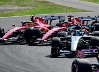 Gp Monza, scintille alla partenza: contatto Leclerc-Hamilton, poi Charles finisce a muro