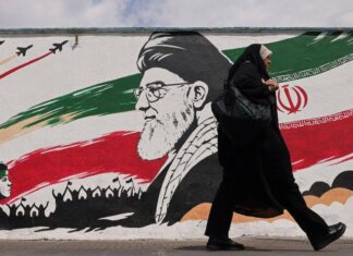 Iran, Nyt: “Teheran propone a Usa piano 7 giorni per fine guerra e riapertura Hormuz”