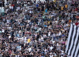 Juve-Atalanta, curva bianconera non rispetta minuto di silenzio per Mazzola e volta le spalle al campo