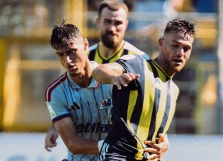 Paura per Bozhinov, poi il tris nerazzurro: il Pisa sbanca il campo della Juve Stabia Juve Stabia Pisa
