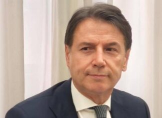 M5S, ecco 20 punti per il programma: “Inviare armi all’Ucraina allontana la pace”