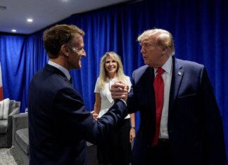 Macron vede Trump: “Colloqui costruttivi su Ucraina e Mar Rosso”. Oggi il tycoon incontra Zelensky