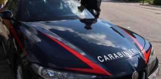 Napoli, sequestra per ore ragazza adescata sui social e la violenta: arrestato