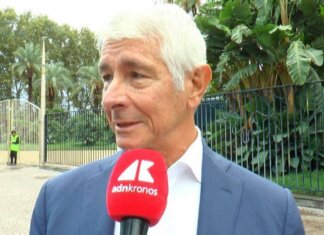 Napoli traccia la rotta per un’Italia attiva, Abodi e 3mila studenti aprono il villaggio ‘#BeActive’