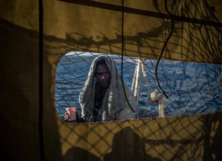 Naufragio nel Mediterraneo, Sea Watch: “Sei migranti dispersi, tre sono bambini”