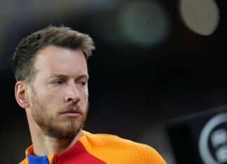 Neto torna alla Juve, domani le visite mediche