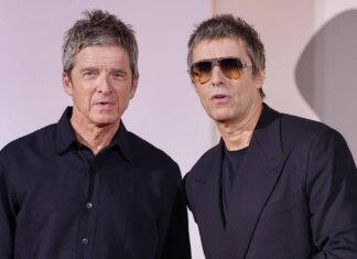 Oasis in tour, la guerra dei biglietti e i messaggi di Liam Gallagher: “Buona fortuna. Siate gentili e non cattivi”