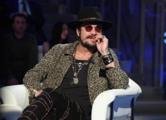 Osvaldo in ripresa, la nota della famiglia fa chiarezza: “Sta bene ed è lucido”