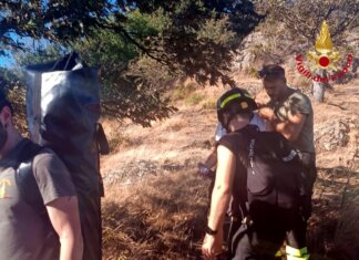 Attacco epilettico dopo la caduta su un sentiero: intervengono i vigili del fuoco