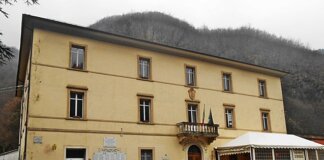 Regione, stanziati 2,3 milioni di euro per la ristrutturazione del municipio di Sambuca Pistoiese Palazzo comunale Sambuca Pistoiese