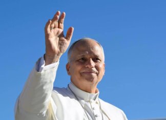 Papa Leone, oggi comincia il suo viaggio apostolico in Francia: cuore della laicità, Macron non parteciperà alle messe