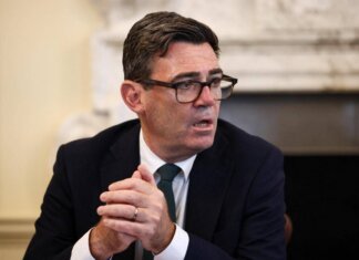 Premier League, Burnham chiede il ritorno degli alcolici sugli spalti