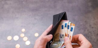 Quanto si indebitano gli italiani per vivere? L’analisi tra prestiti, mutui e stipendi fermi