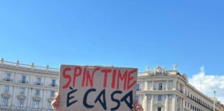 Roma, corteo Spin Time: “Città è di chi la vive non di chi specula”