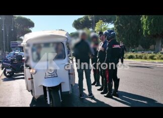 Roma invasa dalle golf car, valanga di multe e patenti ritirate dopo i blitz dei carabinieri – Video