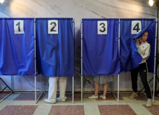 Russia al voto, partecipazione alle 15 al 52,6%: superato il dato delle precedenti consultazioni