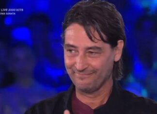 Simone Annicchiarico squalificato dal Gf Vip, le scuse in diretta: “Mi sono sentito tradito da me stesso”