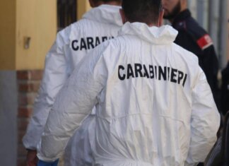 Spara e uccide ladro nel cortile di casa a Cuneo, il legale del 35enne: “È distrutto, gli è caduto il mondo addosso”