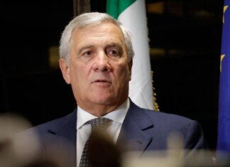 Tajani: “Mi spiace che mie parole siano state fraintese, mi scuso, mai offeso le donne”