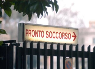 Torino, bimbo di 7 anni investito mentre era in bici: è grave