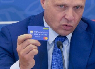 Torna la ‘Carta dedicata a te’, 1000 euro per 1,1 milioni di famiglie per la spesa alimentare
