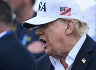 Trump: “Il problema dell’IA è solo il nome: chiamiamola Intelligenza Suprema”