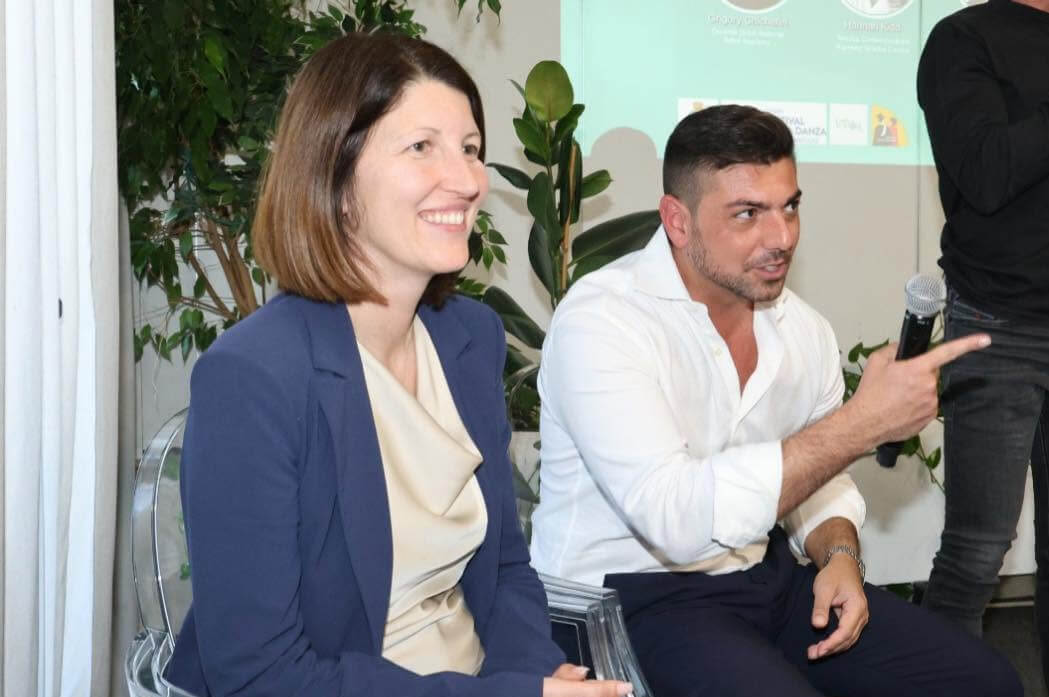 bufera assessore salemi a viareggio sindaca grilli respinge dimissioni maineri ormai siamo oltre la naturale vergogna da Corrieretoscano.it bufera assessore salemi a viareggio sindaca grilli respinge dimissioni maineri ormai siamo oltre la naturale vergogna