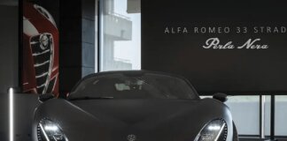 Alfa Romeo 33 Stradale Perla Nera: il carbonio diventa un abito su misura