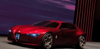 Alfa Romeo Cuorerosso, debutta a Parigi la coupé 2+2