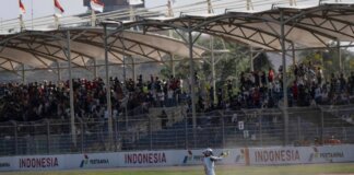 Aprilia, scintille tra Bezzecchi e Fernandez: dalle polemiche al duello in pista poi Bez si prende la vittoria