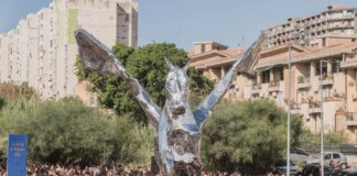 Arte, una mamma di Librino ringrazia Presti: “E’ uno di noi e ci ha insegnato a sognare”
