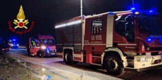 Auto travolta dalla piena del Meduna, tre persone bloccate su un isolotto: scatta il salvataggio aereo