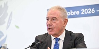 Caro carburanti, Urso: “Al lavoro per proroga price cup tempo necessario”