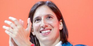 Centrosinistra, Schlein ufficializza corsa per Palazzo Chigi: “Io candidata premier, con o senza primarie”