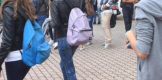 “Ci sarà una sparatoria con 89 vittime”: allarme strage al liceo Amaldi a Tor Bella Monaca, decisive le segnalazioni di uno studente e di una mamma