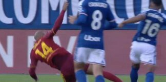 Como-Roma, Malen espulso per fallo su Kaiki: cosa è successo
