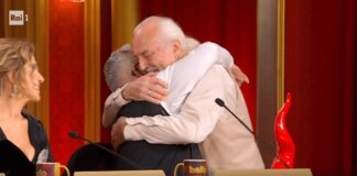 Eugenio Finardi si commuove a Ballando, l’abbraccio con Mariotto: “Per me ha vinto”