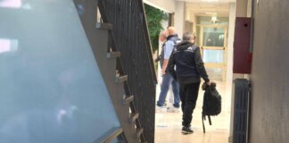Giallo Pietracatella, agenti in un liceo di Campobasso: continua la caccia al computer