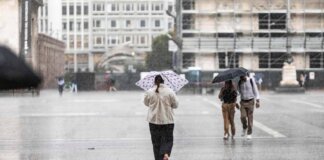 Maltempo, scuole chiuse e allerta meteo arancione e gialla per temporali sabato 10 ottobre: le regioni a rischio