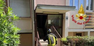 Milano, anziana muore nell’incendio dell’appartamento