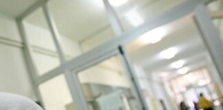 Napoli, donna incinta viene dimessa: torna in ospedale e muore insieme alla bimba