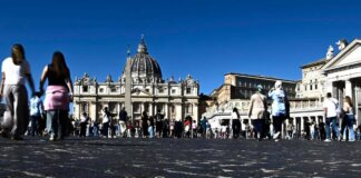 Papa Leone XIV, il fratello: “Annuncio è stato uno choc, anche io sono in cura per tumore”