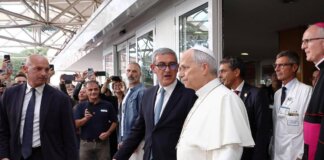 Papa, il chirurgo rassicura: “Pieno recupero in una decina di giorni, non ci sono motivi per rinviare il viaggio in America Latina”