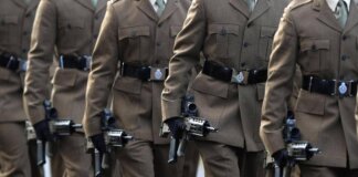 Regno Unito, il capo dell’esercito evoca il rischio guerra. L’esperto: “Il Paese non è pronto”
