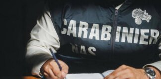 Schiaffi, insulti e violenza sessuale ad anziane in Rsa di Milano: interdetti 3 operatori sociosanitari