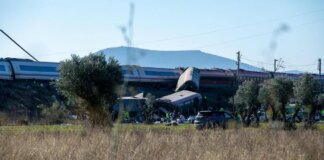 Scontro tra treni in Spagna, c’è una donna di Pistoia tra i dispersi: almeno 68 morti
